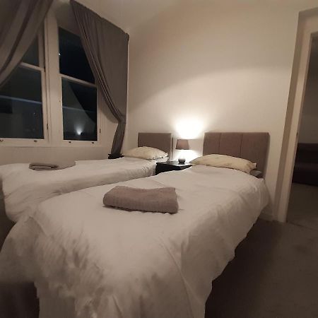 דירות דנפרמליין Carvetii - Edward House B - 2 Dbl Bed 1St Floor Flat מראה חיצוני תמונה